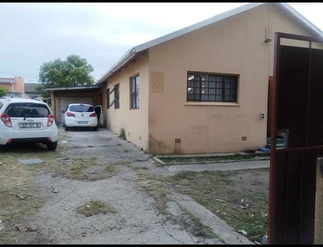 3 BEDROOM HOUSE FOR SALE IN STONEYDRIFT